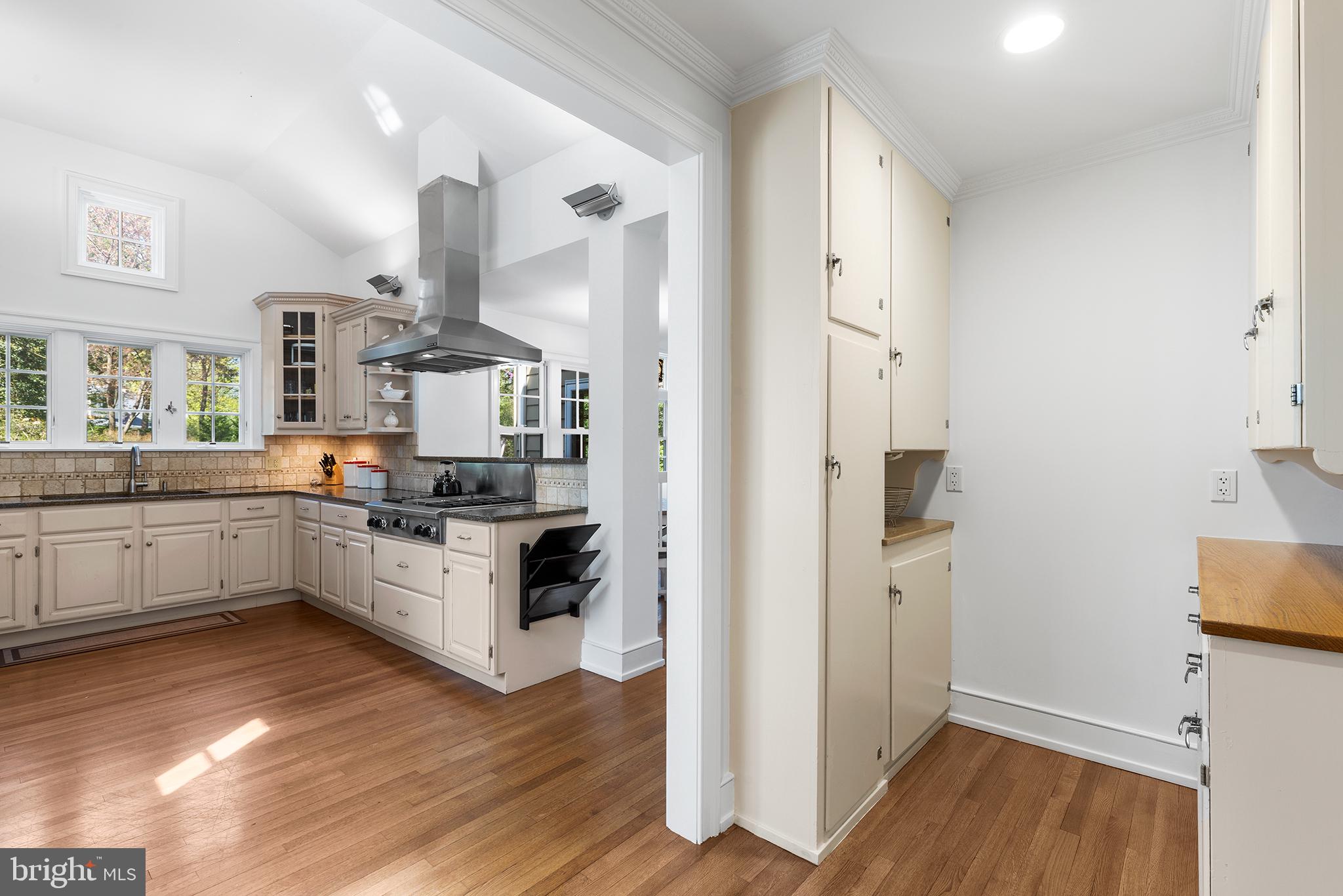 525 Broad Acres Road Narberth, PA 19072 - Photo 13 of 40