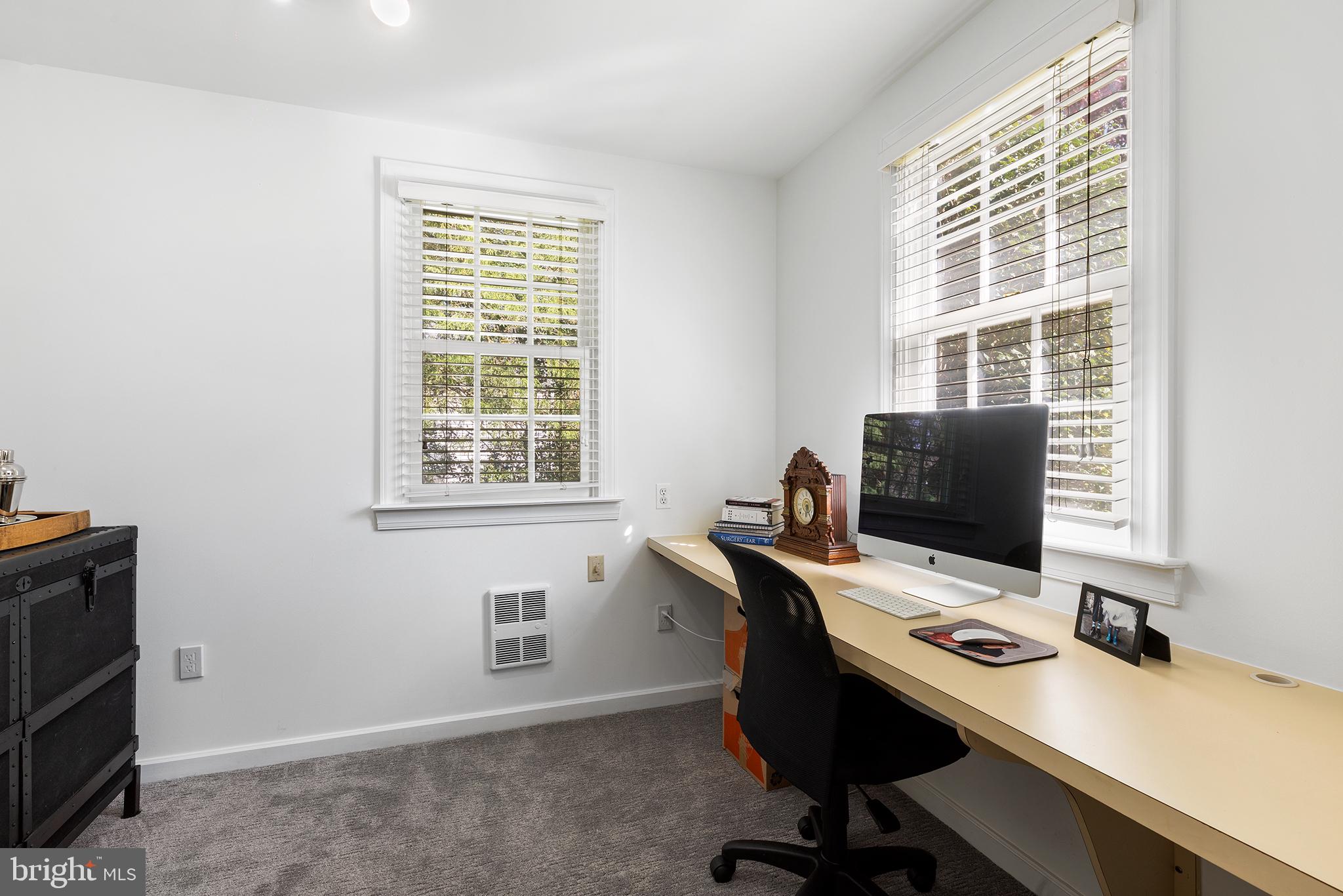 525 Broad Acres Road Narberth, PA 19072 - Photo 5 of 40