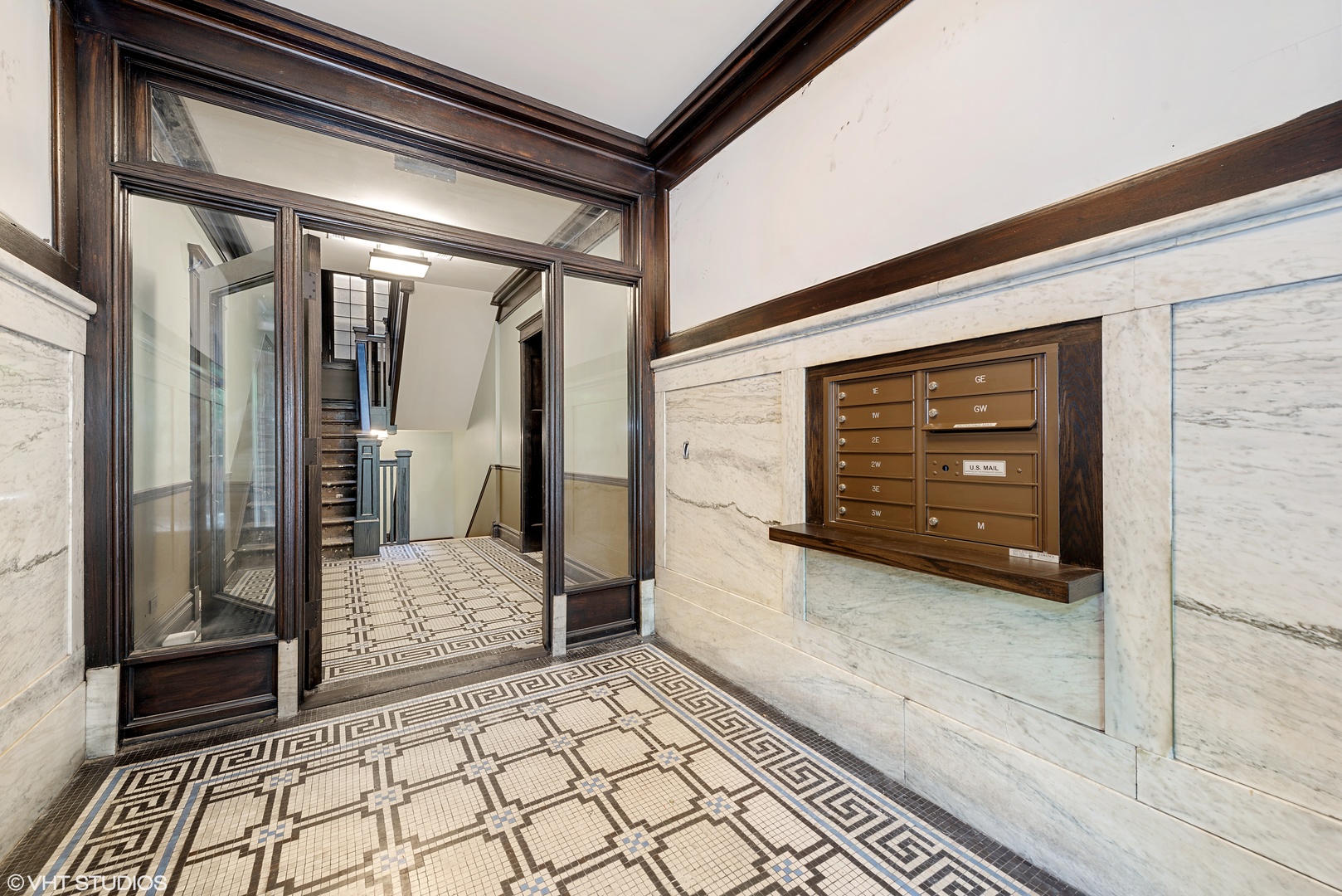 Undisclosed Address Chicago, IL 60657 - Photo 2 of 12