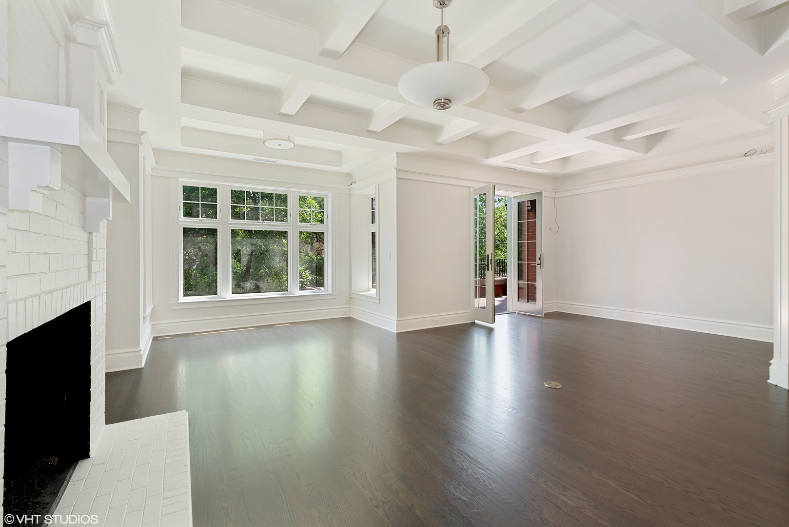 Undisclosed Address Chicago, IL 60657 - Photo 4 of 12