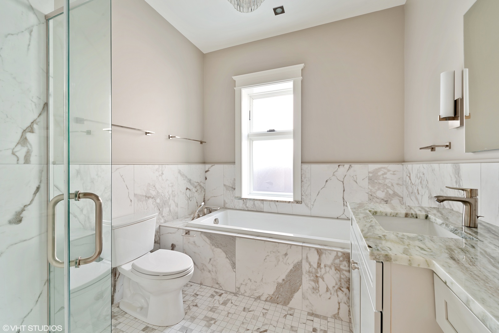 Undisclosed Address Chicago, IL 60657 - Photo 8 of 12