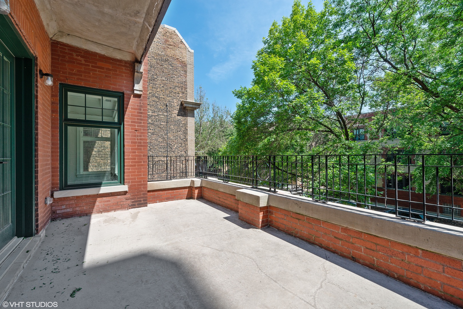 Undisclosed Address Chicago, IL 60657 - Photo 10 of 12