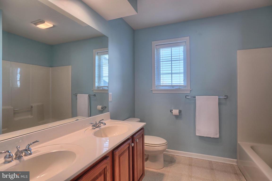 336 Squire Lane Lititz, PA 17543 - Photo 36 of 36 Gallery Image 36