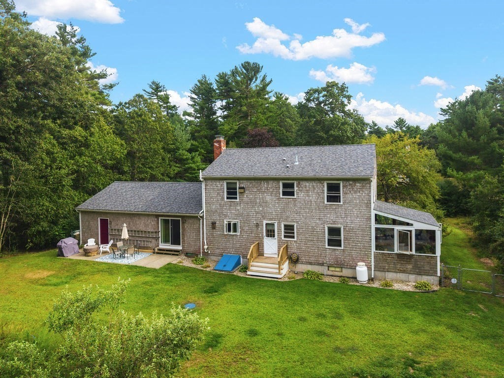 33 Woodland Road Rochester, MA 02770 - Photo 7 of 41 Gallery Image 7