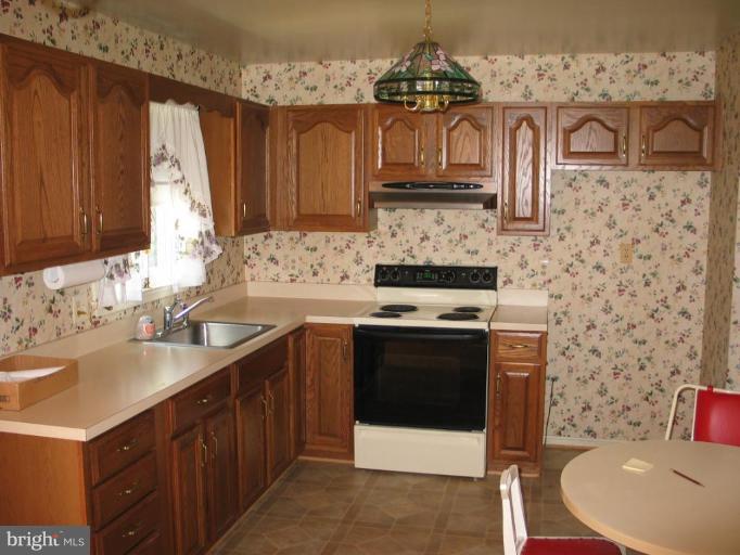 8434 Miramar Road Pasadena, MD 21122 - Photo 6 of 8 Kitchen