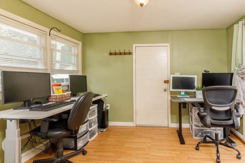 57 5th Street Gardner, MA 01440 - Photo 6 of 18