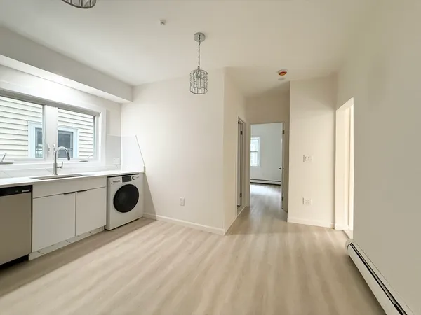 $3,450 | 144 Spring Street, Unit 1, Cambridge, MA 02141