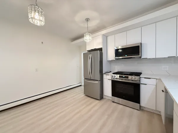 $3,450 | 144 Spring Street, Unit 1, Cambridge, MA 02141