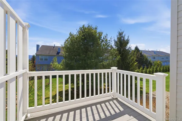 $419,900 | 3014 Patrick Henry Court, Unit 43, New Windsor, NY 12553