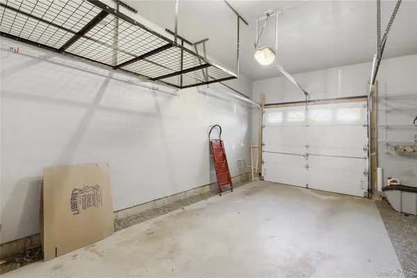 $419,900 | 3014 Patrick Henry Court, Unit 43, New Windsor, NY 12553