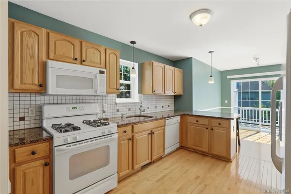 $419,900 | 3014 Patrick Henry Court, Unit 43, New Windsor, NY 12553