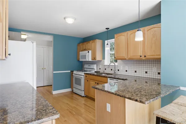 $419,900 | 3014 Patrick Henry Court, Unit 43, New Windsor, NY 12553