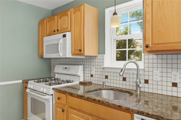 $419,900 | 3014 Patrick Henry Court, Unit 43, New Windsor, NY 12553