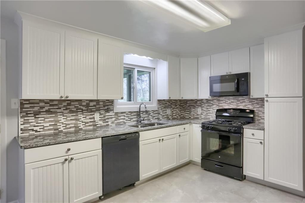 549 Sarver Road Sarver, PA 16055 - Photo 8 of 25