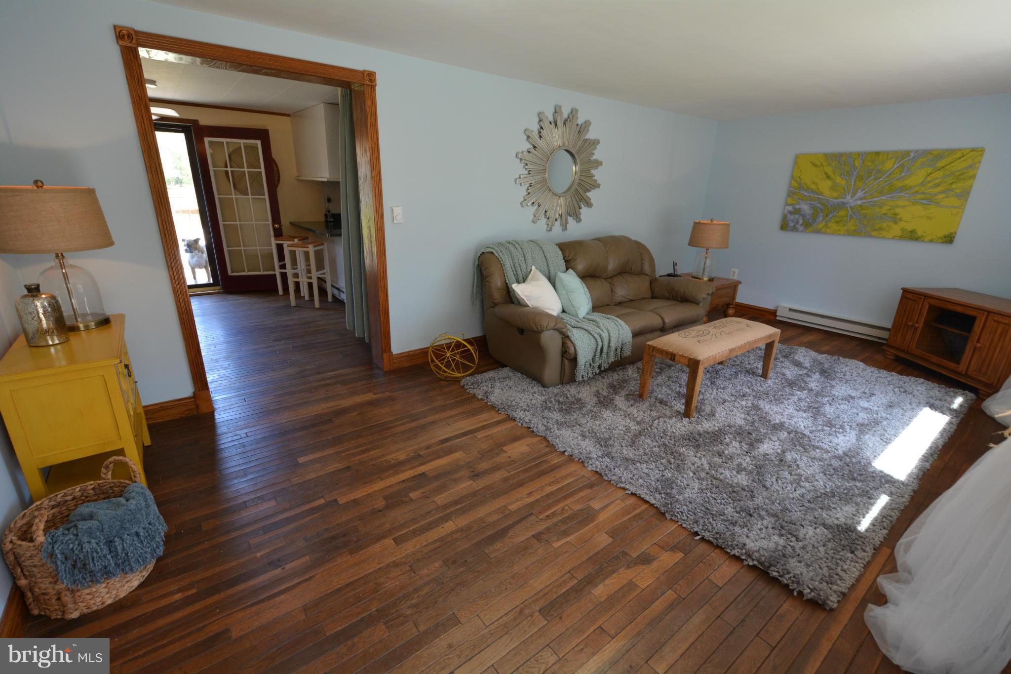 206 Utah Road Stevensville, MD 21666 - Photo 9 of 30 Living Room