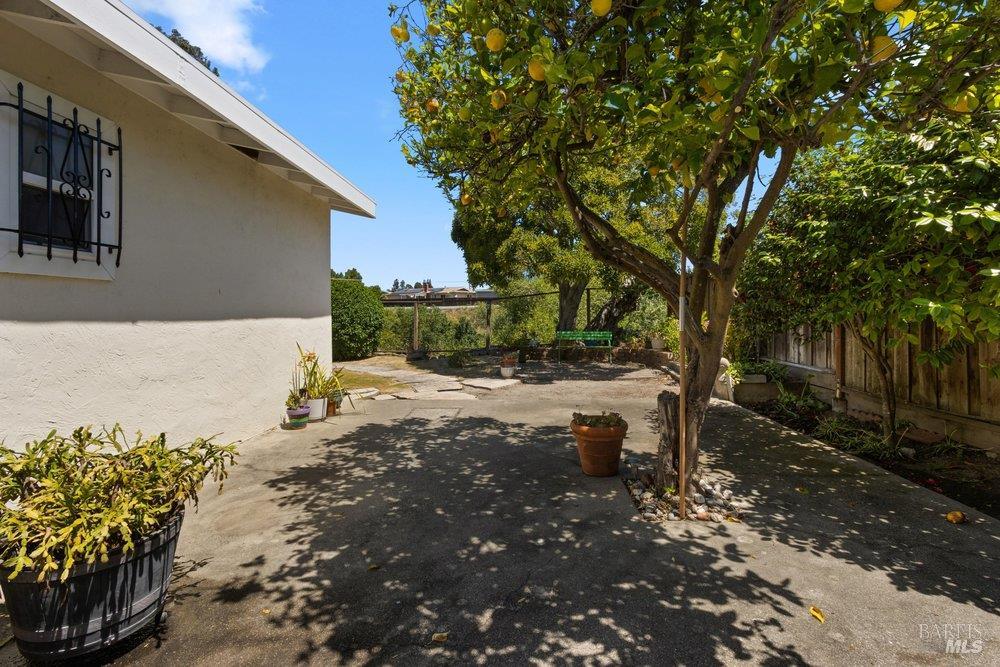 2560 Fraser Court Pinole, CA 94564 - Photo 24 of 31