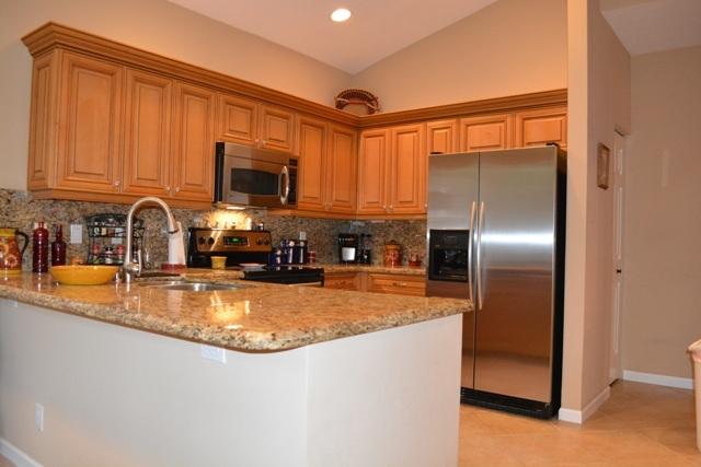 22292 Tupelo Place Boca Raton, FL 33428 - Photo 3 of 31 KITCHEN