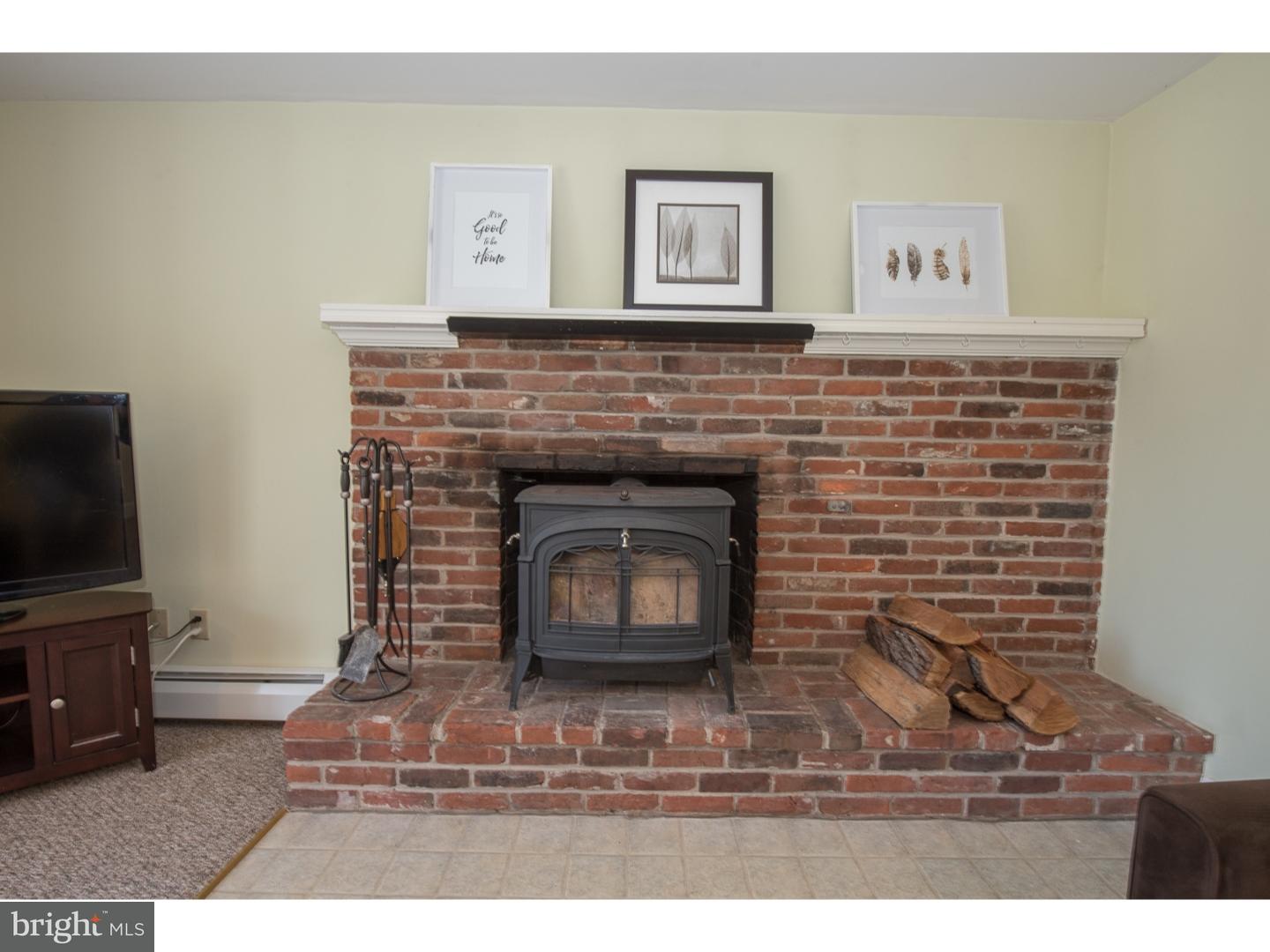 622 West Pothouse Road Phoenixville, PA 19460 - Photo 11 of 25 Family Room