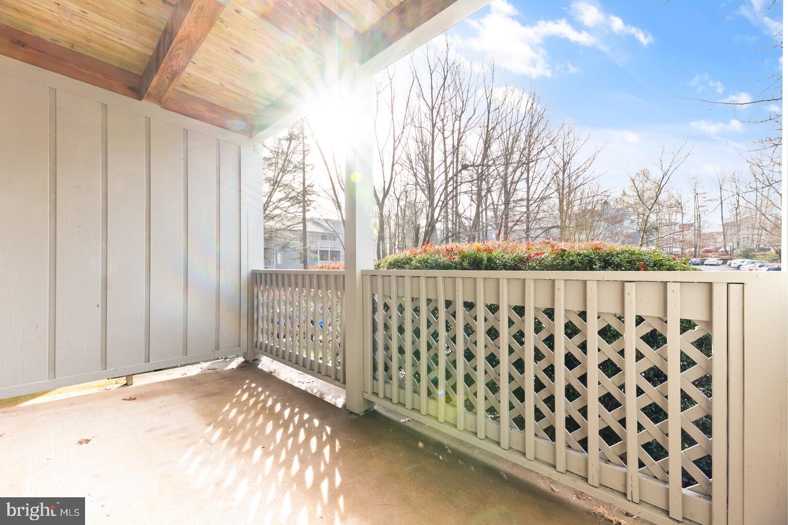 2225 Hunter's Run Drive Reston, VA 20191 - Photo 14 of 26 Enjoy Warm Days outside