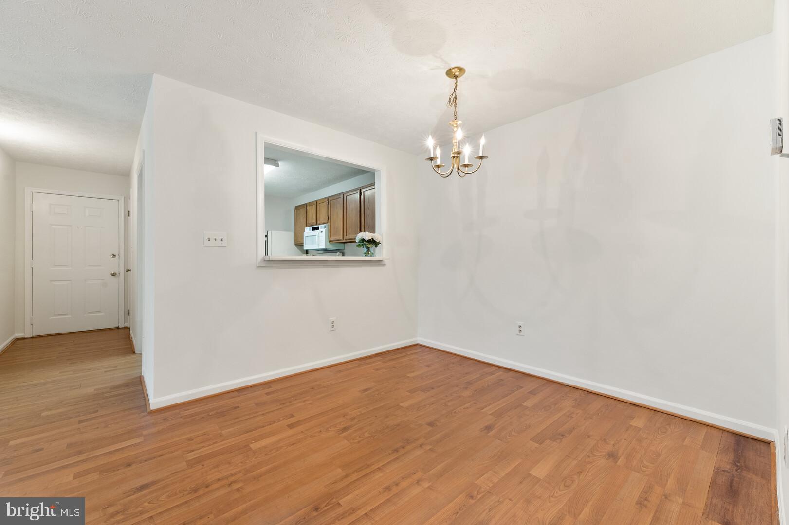 2225 Hunter's Run Drive Reston, VA 20191 - Photo 8 of 26 Dining Area