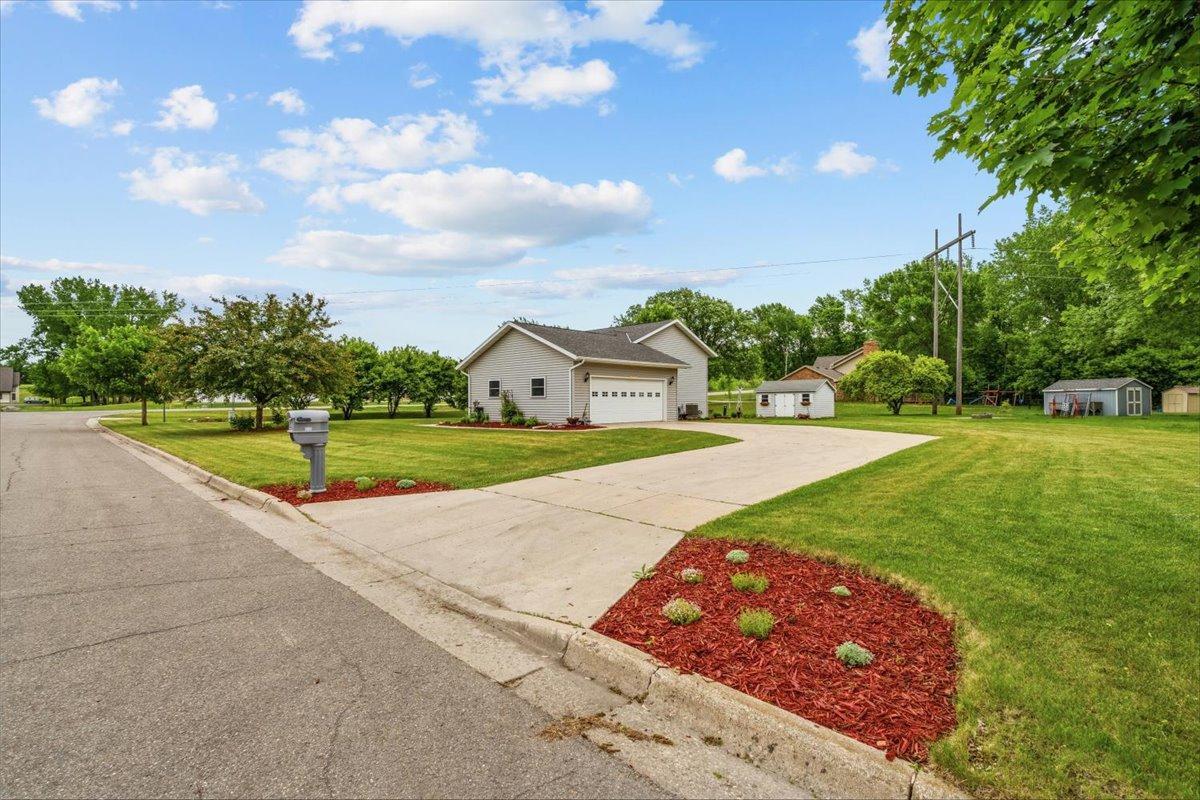 1230 Lenore Way Fergus Falls, MN 56537 - Photo 7 of 88