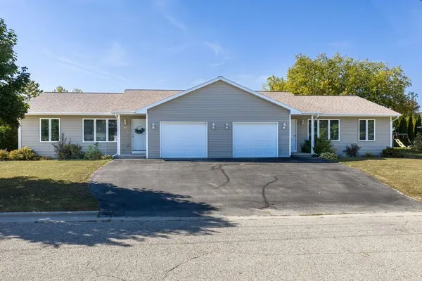 $419,900 | 933-937 South Fulton Avenue, Sturgeon Bay, WI 54235