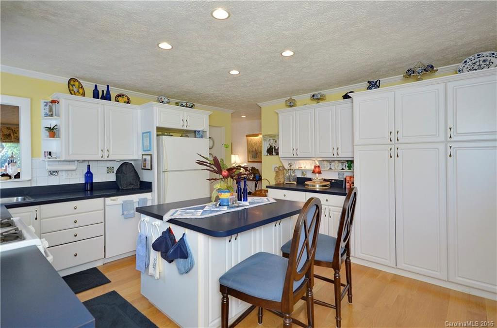 894 Weston Road, Unit 7 Arden, NC 28704 - Photo 9 of 19 Gallery Image 9