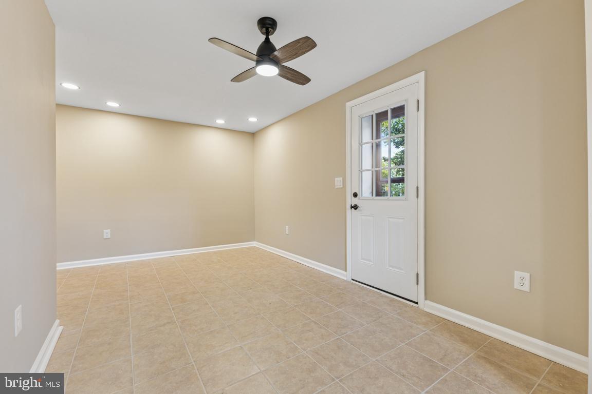 1901 Belle Haven Road Alexandria, VA 22307 - Photo 37 of 52 a view of an empty room