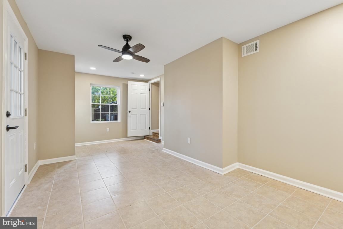 1901 Belle Haven Road Alexandria, VA 22307 - Photo 38 of 52 a view of an empty room with a window