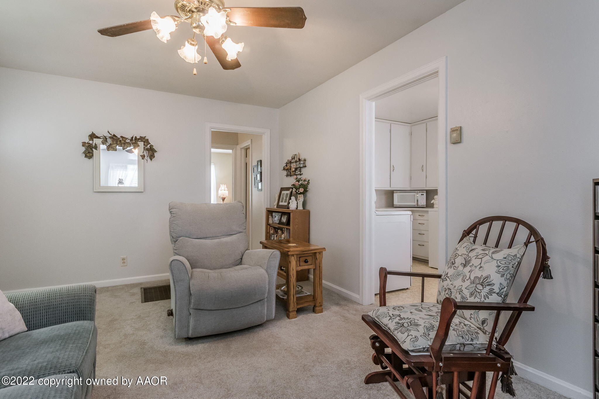 3810 South Ong Street Amarillo, TX 79110 - Photo 3 of 18 3-web-or-mls-Living Room-2