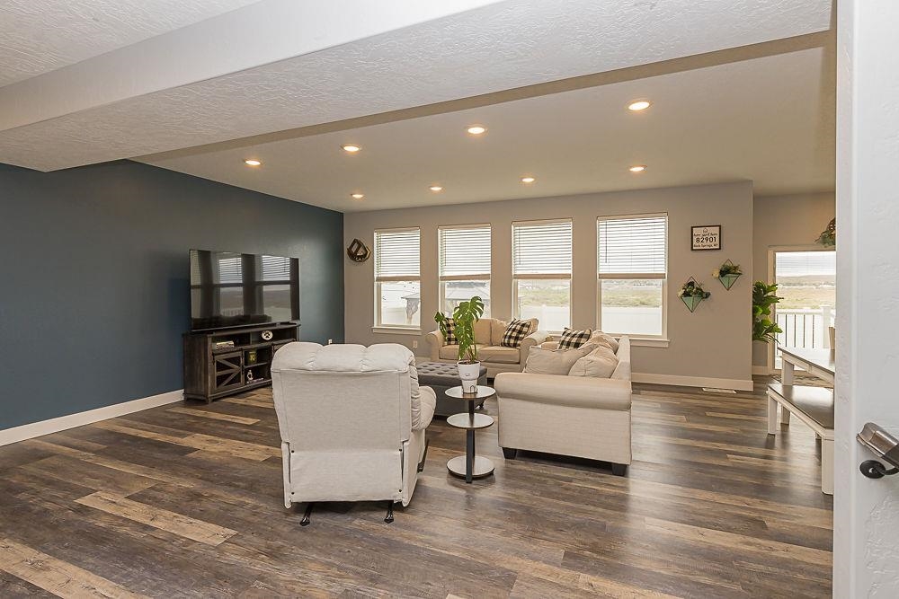 5717 Sun Ridge Drive Rock Springs, WY 82901 - Photo 4 of 48
