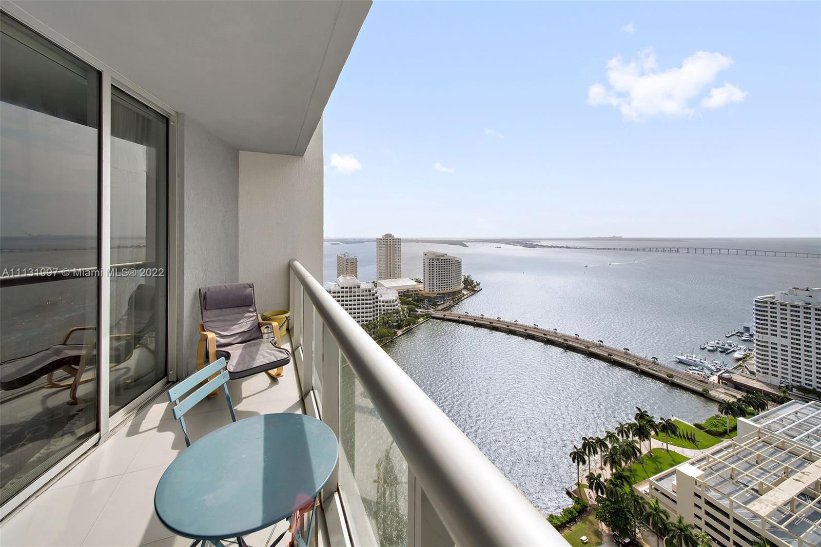 495 Brickell Avenue, Unit 3107 Miami, FL 33131 - Photo 15 of 41 a very nice looking rest room with a large window