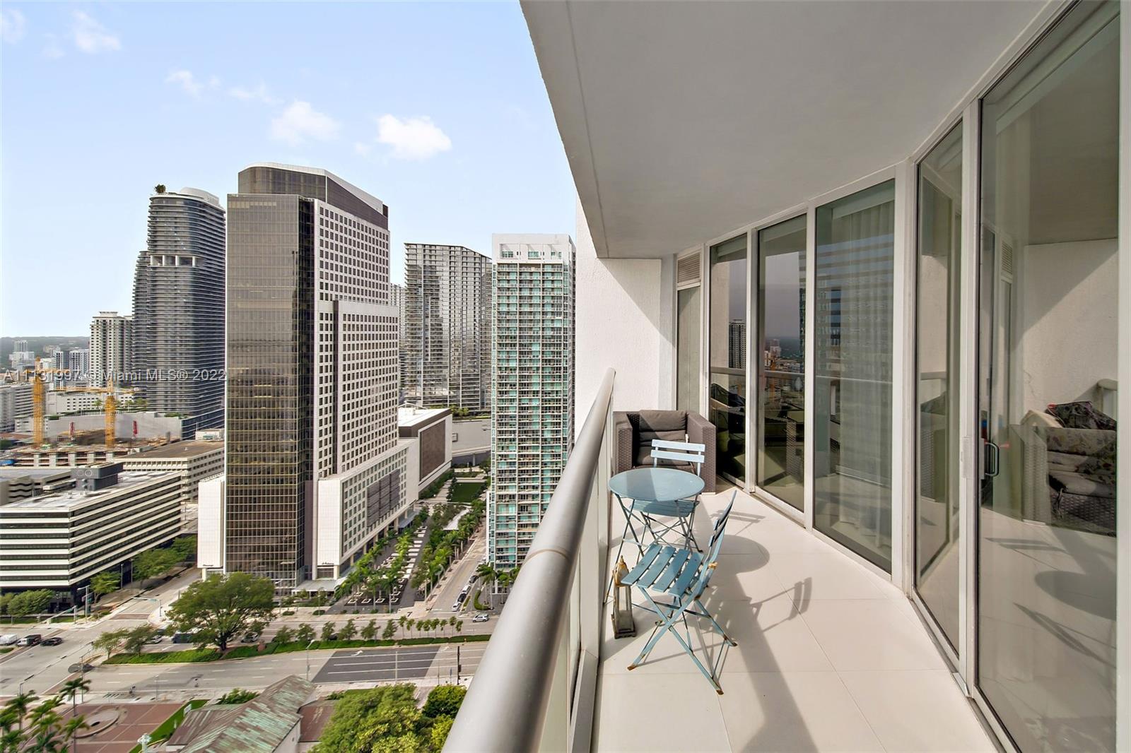 495 Brickell Avenue, Unit 3107 Miami, FL 33131 - Photo 16 of 41 a view of balcony with a potted plant