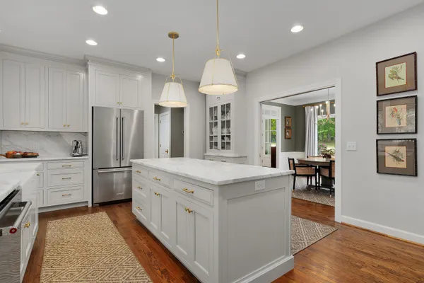 $1,200,000 | 2404 Woodland Way, Signal Mountain, TN 37377