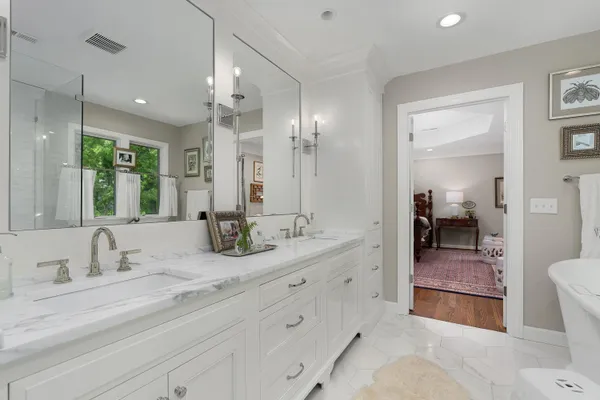 $1,200,000 | 2404 Woodland Way, Signal Mountain, TN 37377