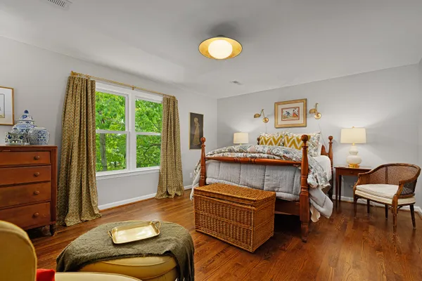$1,200,000 | 2404 Woodland Way, Signal Mountain, TN 37377