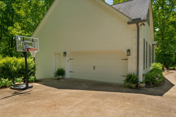 $1,200,000 | 2404 Woodland Way, Signal Mountain, TN 37377
