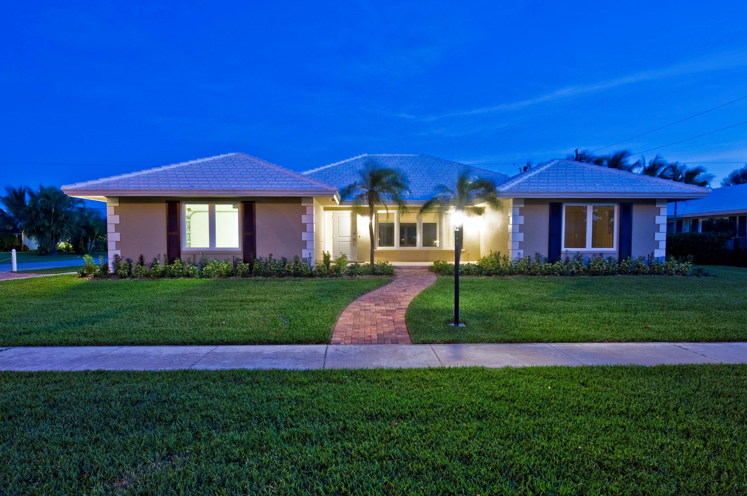 660 Elm Tree Lane Boca Raton, FL 33486 - Photo 4 of 16 660 Elm Tree Lane(night)16