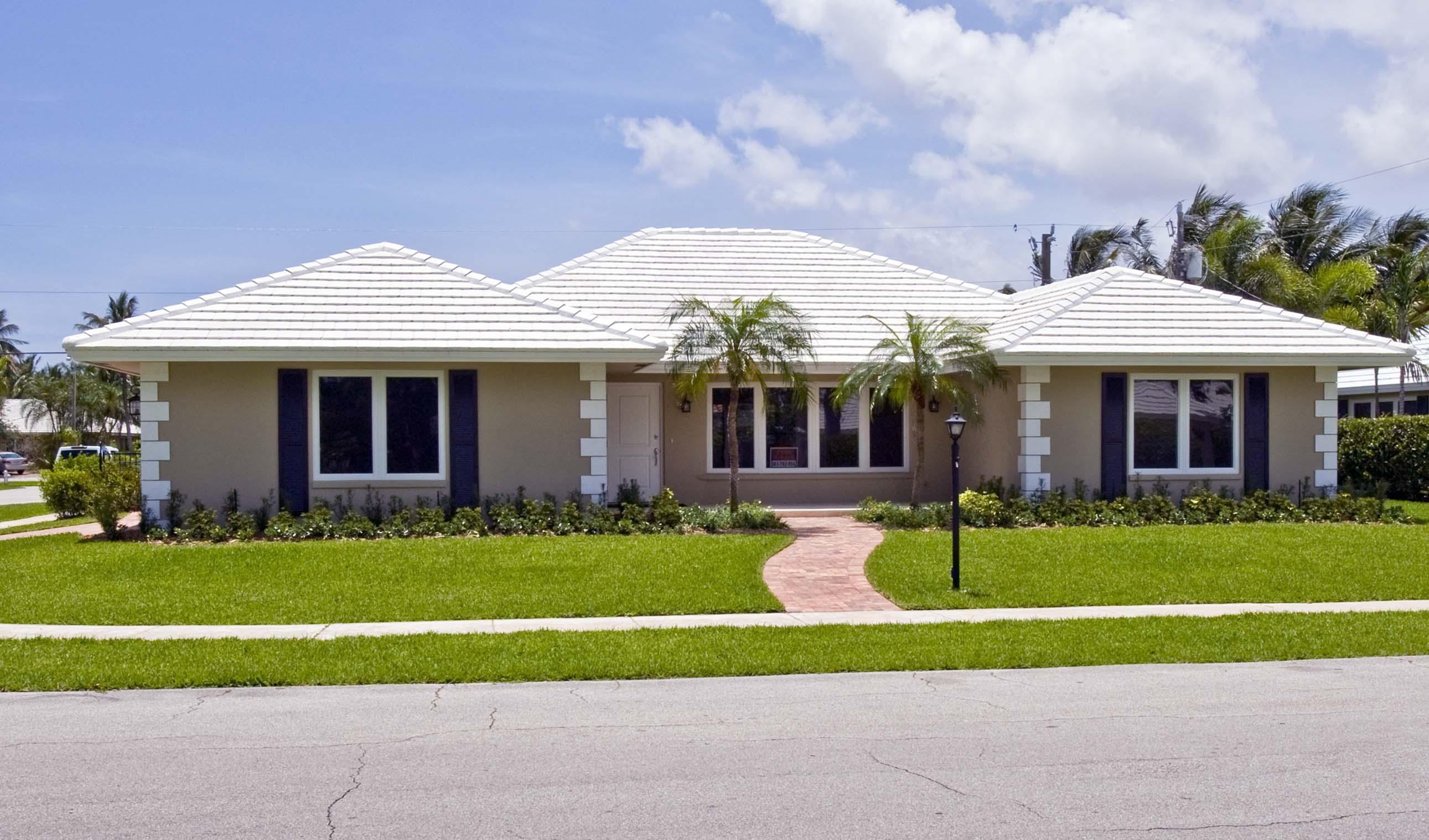 660 Elm Tree Lane Boca Raton, FL 33486 - Photo 5 of 16 exterior front
