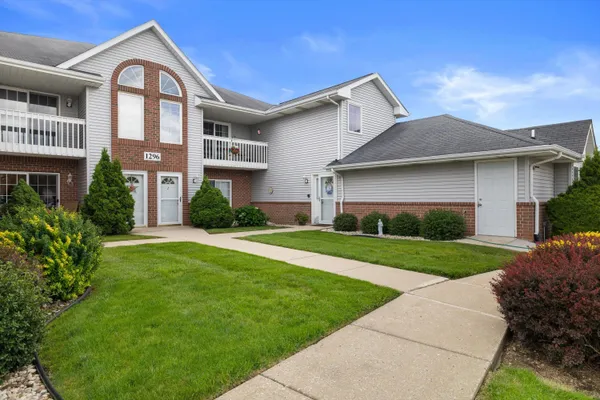 $269,900 | 1296 Village Centre Drive, Unit 2, Somers, WI 53144