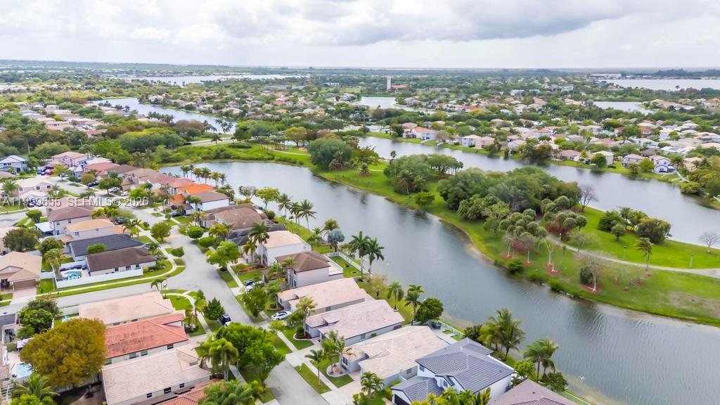 17548 Southwest 28th Court Miramar, FL 33029 - Photo 29 of 39