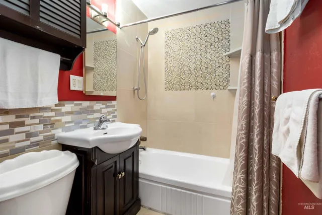 $610,000 | 3869 Custer Drive, Boise, ID 83705