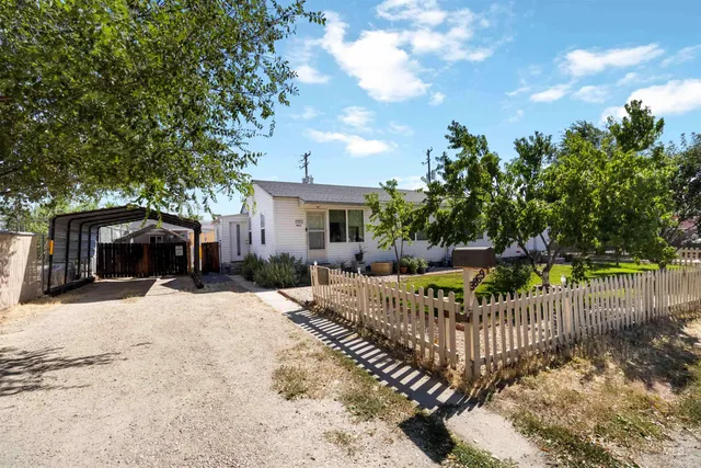 $610,000 | 3869 Custer Drive, Boise, ID 83705