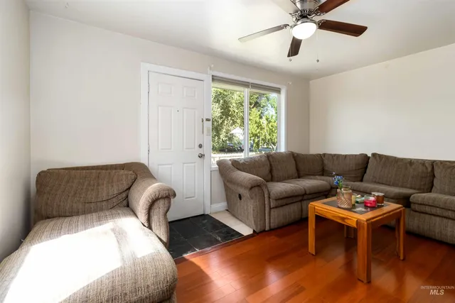 $610,000 | 3869 Custer Drive, Boise, ID 83705