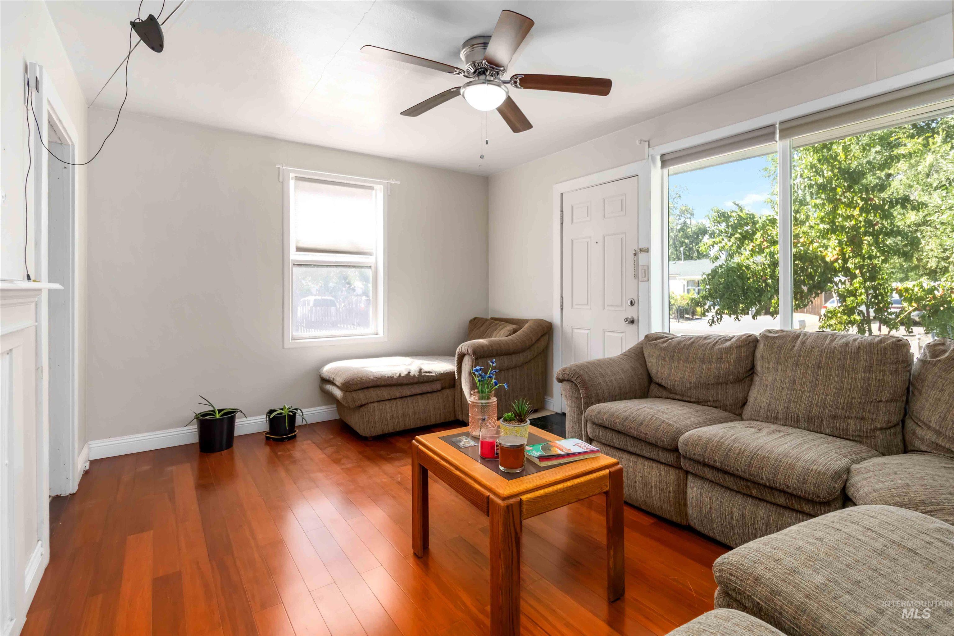 3869 Custer Drive Boise, ID 83705 - Photo 5 of 32