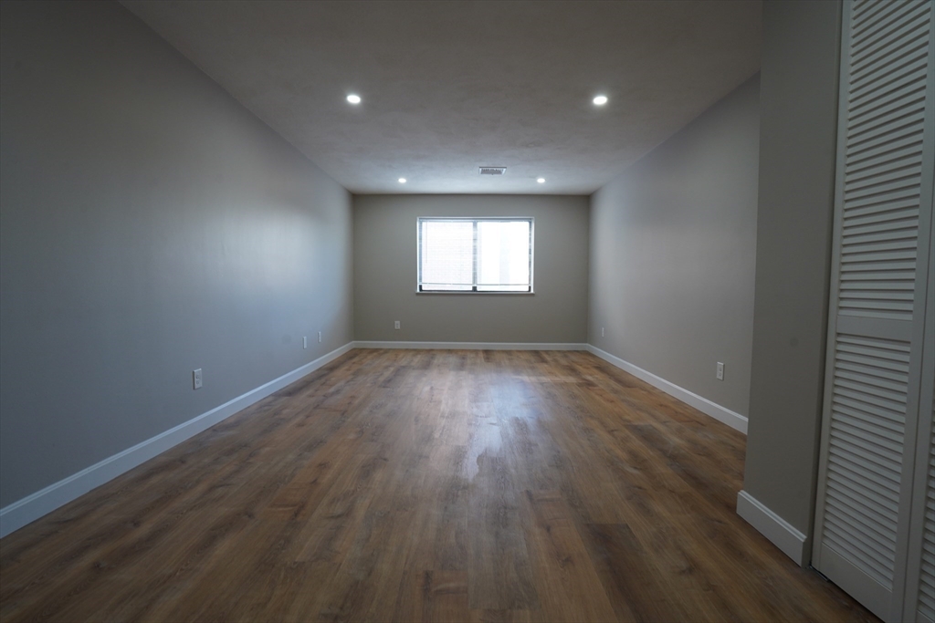 404 Langley Road, Unit 301 Newton, MA 02459 - Photo 16 of 25 Gallery Image 16