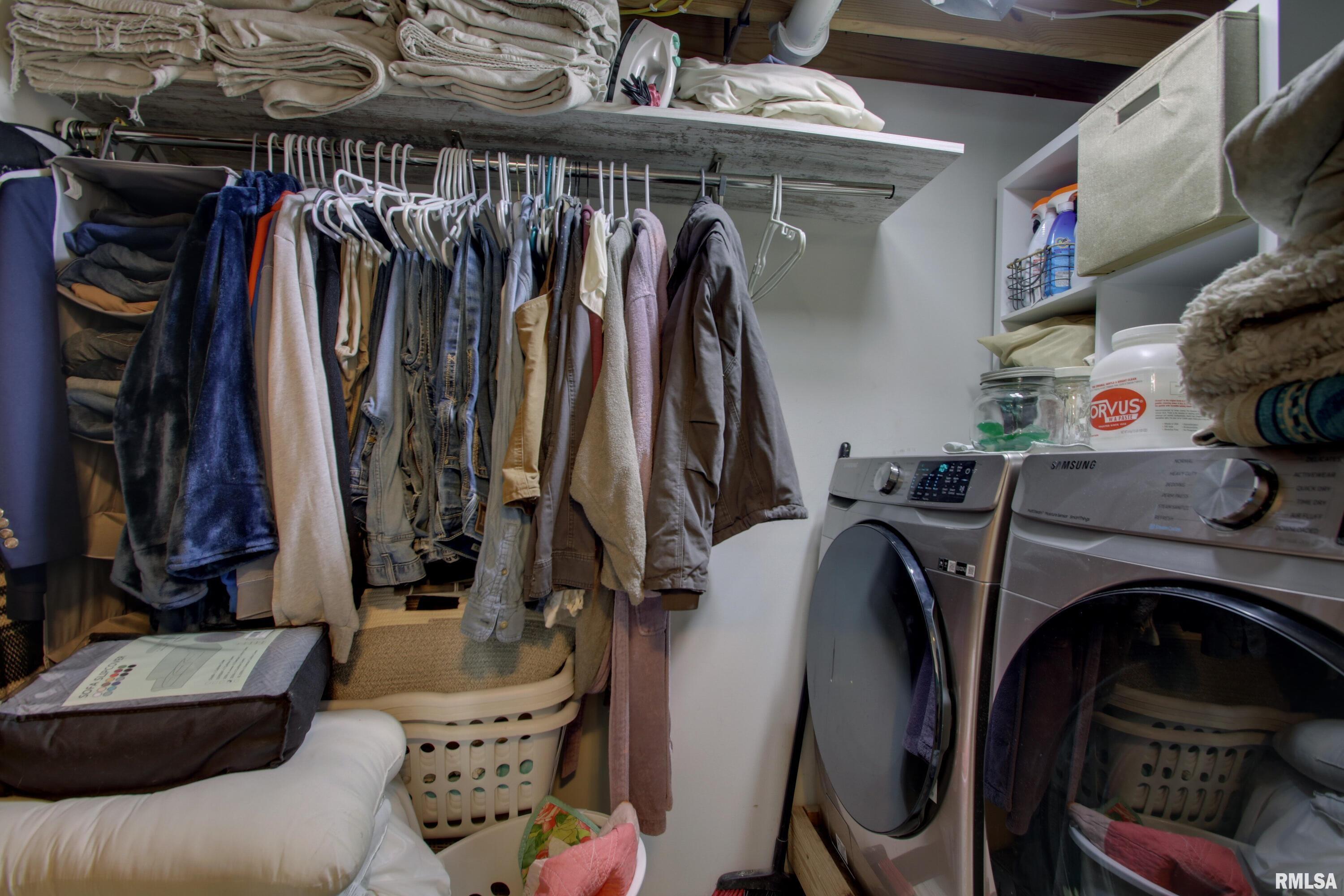 723 2100E Liberty, IL 62347 - Photo 18 of 31