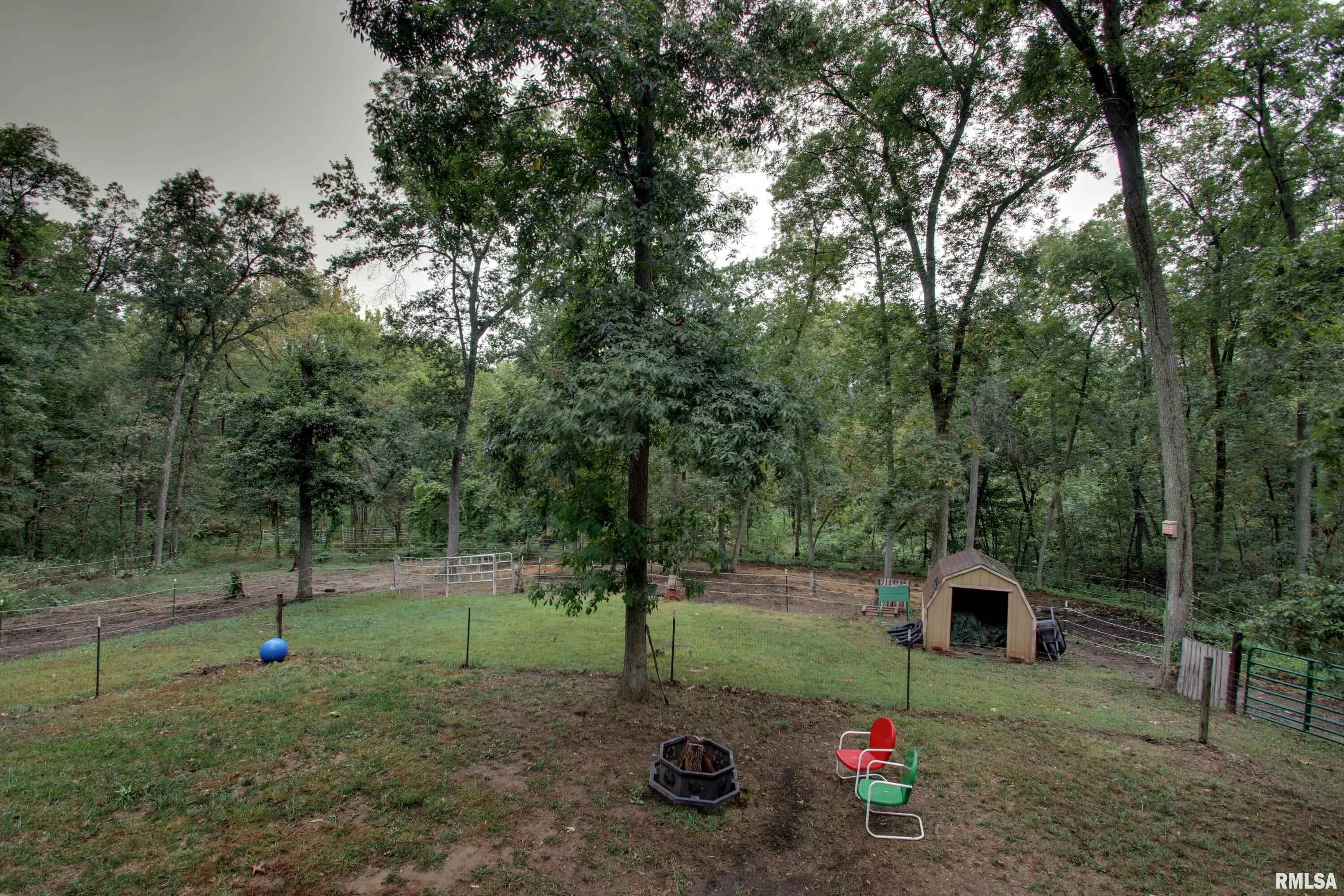 723 2100E Liberty, IL 62347 - Photo 25 of 31