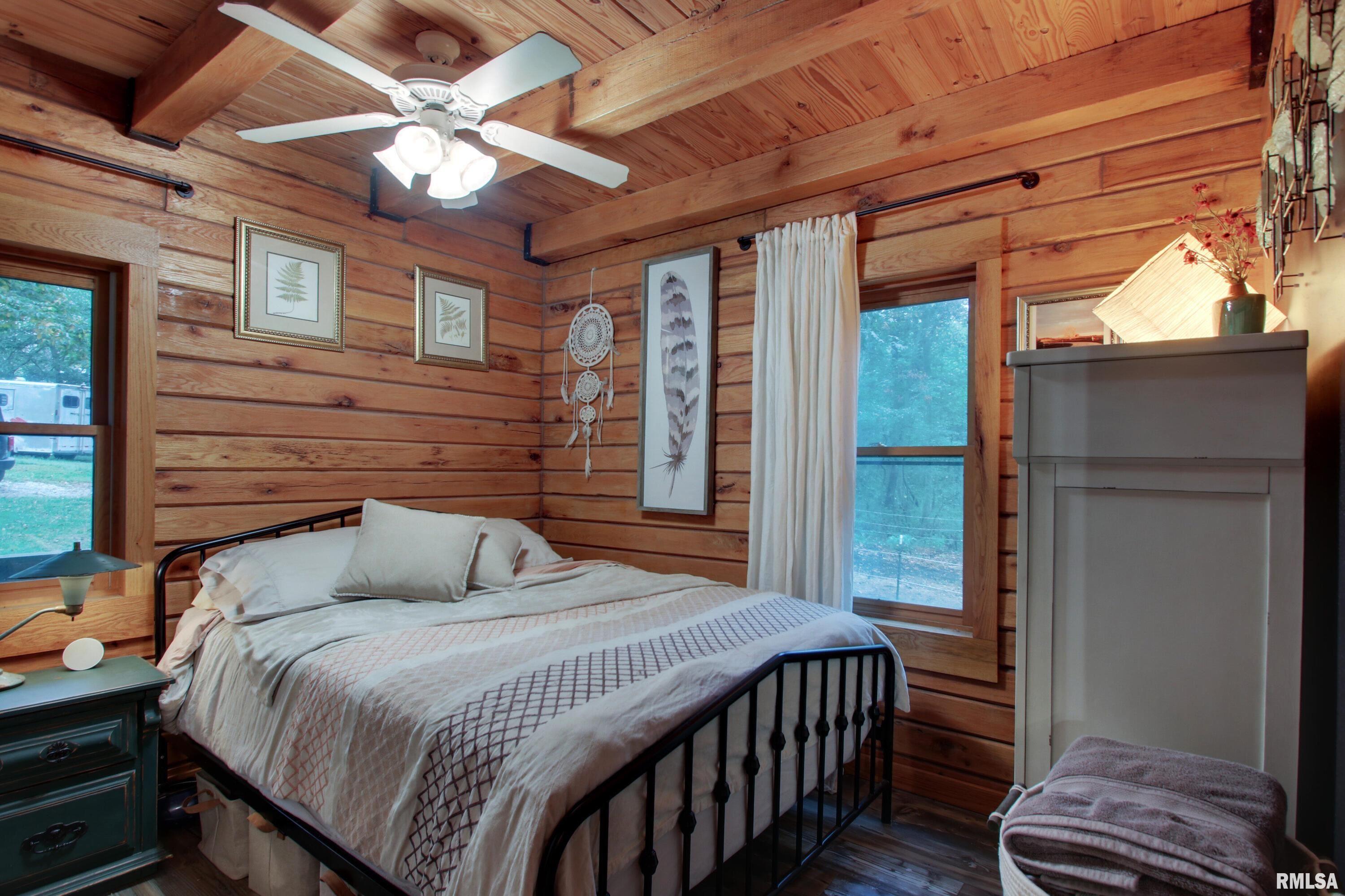 723 2100E Liberty, IL 62347 - Photo 10 of 31