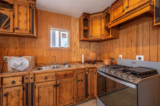 $3,000 | 2448 90a Rock Island, Rock Island, TX 77470